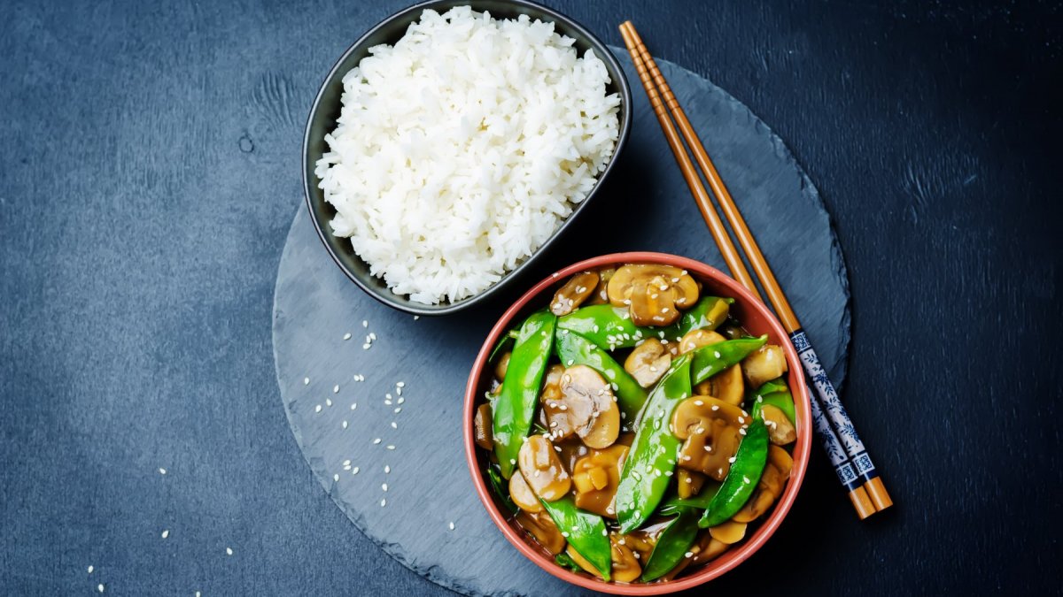 Mushroom Stir-fry in Spicy Oyster Sauce